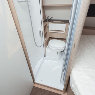 Prikolica Buerstner PREMIO 455 TS black forest AC GLAVAN