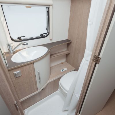 PRIKOLICA Buerstner PREMIO PLUS 440 TK AC GLAVAN