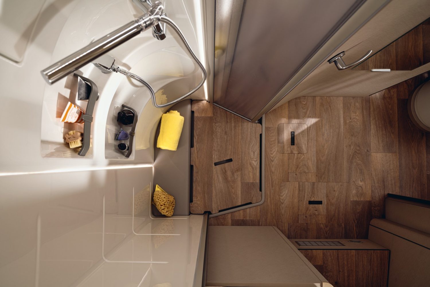 HY20_TS_680_Kor_TipPri_I_Dusche_von_oben