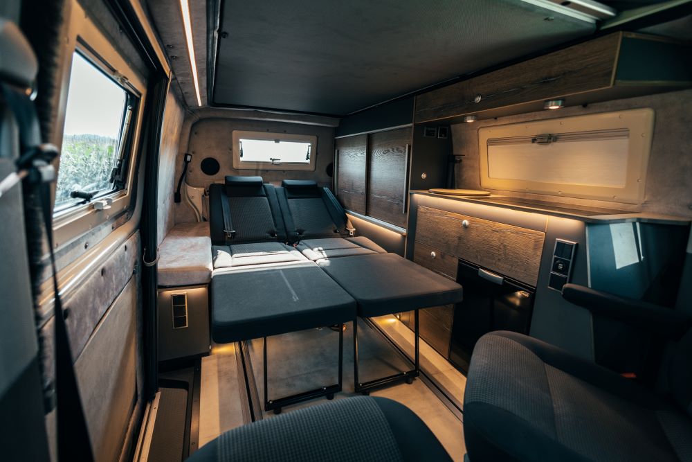 najem-avtodoma-ac-glavan-free-glavan-metalic-grey