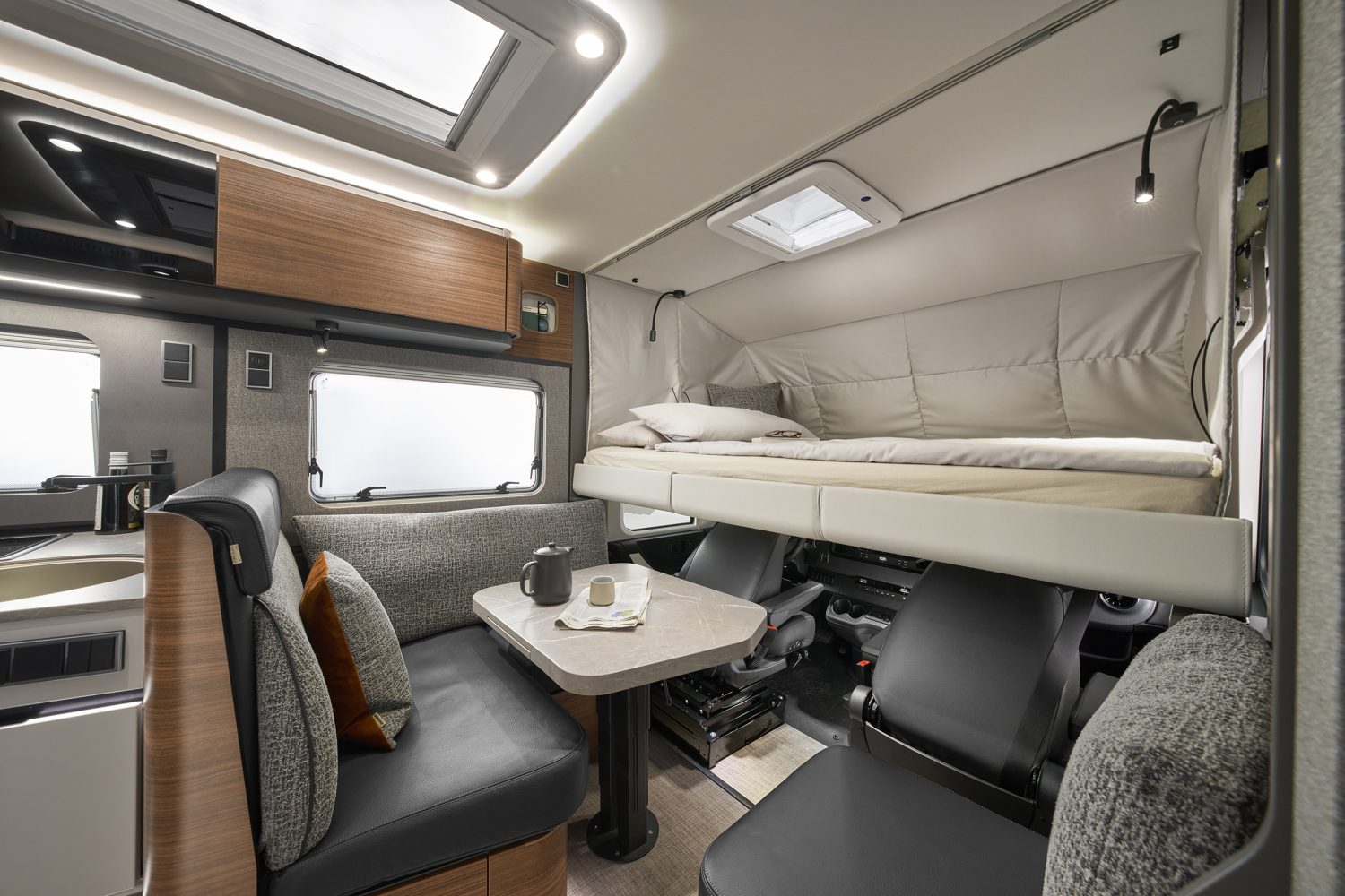 najem-avtodoma-ac-glavan-hymer-b-mc-i-600
